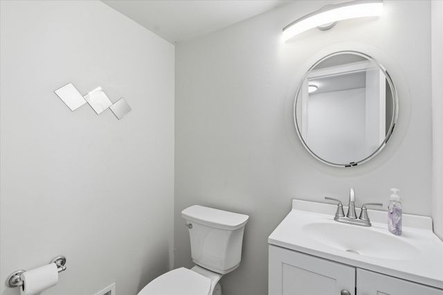 2825 Tuebingen Parkway, Ann Arbor, MI 48105