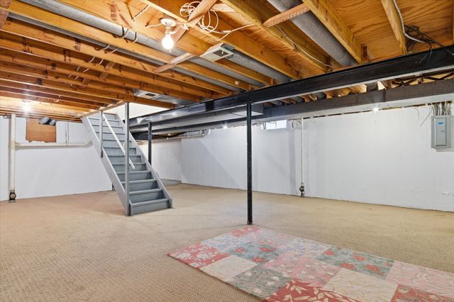 2825 Tuebingen Parkway, Ann Arbor, MI 48105