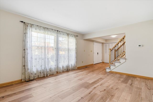 2825 Tuebingen Parkway, Ann Arbor, MI 48105