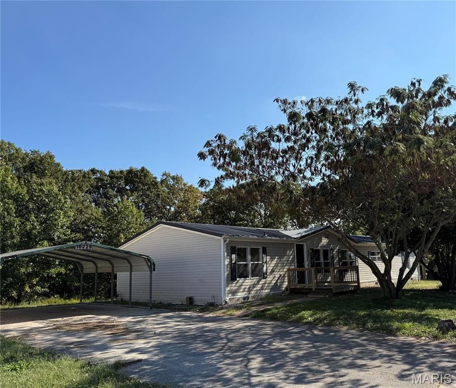 18229 Loyalty Lane, St Robert, MO 65584