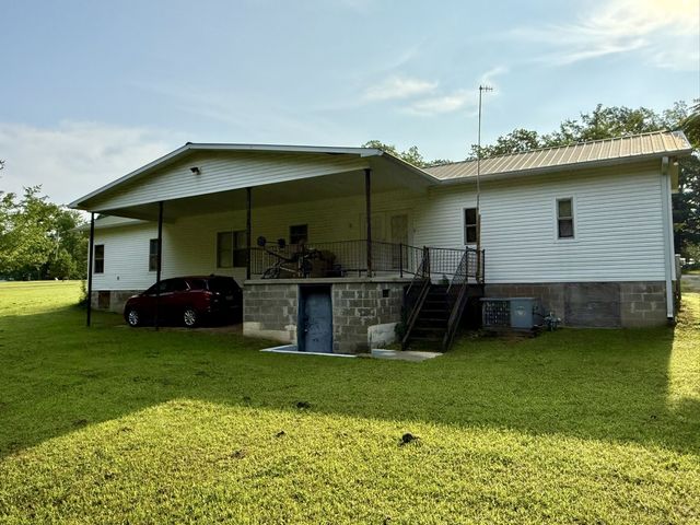 178 Reeves Rd, Hohenwald, TN 38462