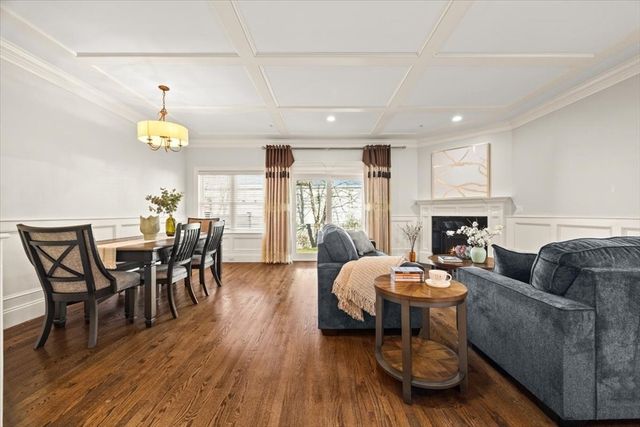 16-26 Dalby St 3, Newton, MA 02458