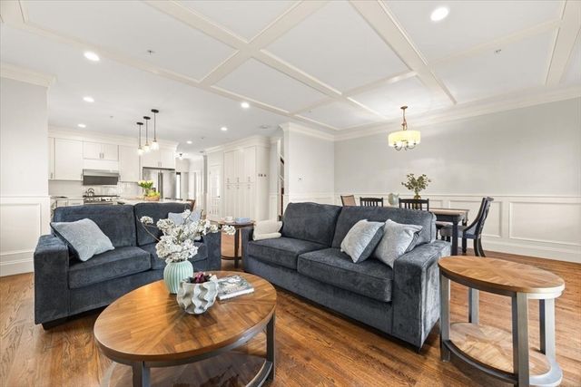16-26 Dalby St 3, Newton, MA 02458