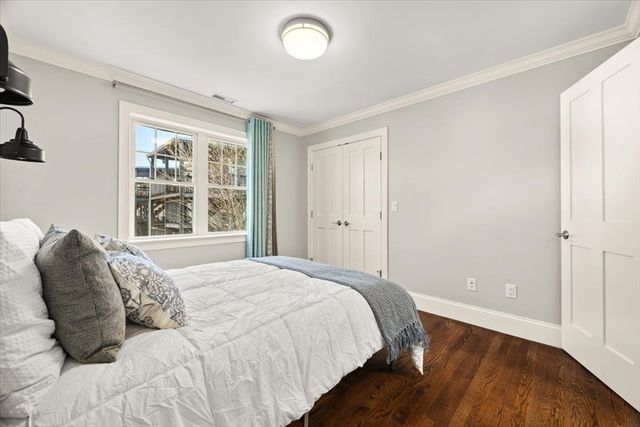 16-26 Dalby St 3, Newton, MA 02458
