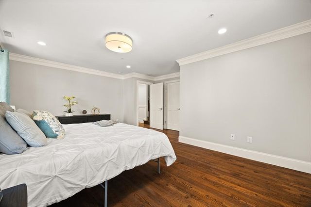 16-26 Dalby St 3, Newton, MA 02458