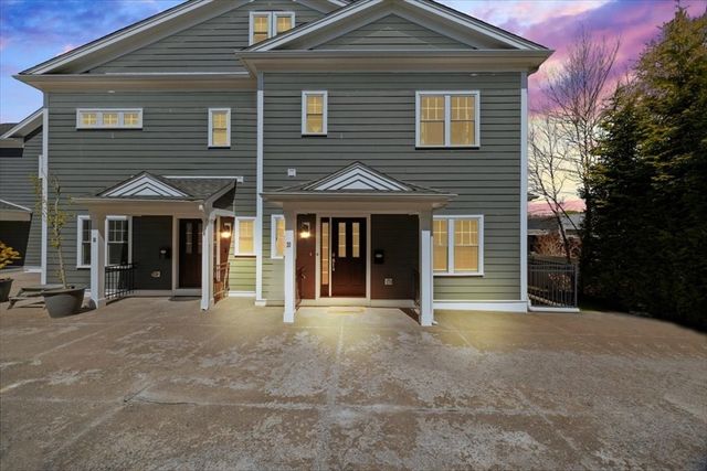 16-26 Dalby St 3, Newton, MA 02458
