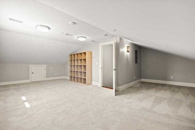 16-26 Dalby St 3, Newton, MA 02458