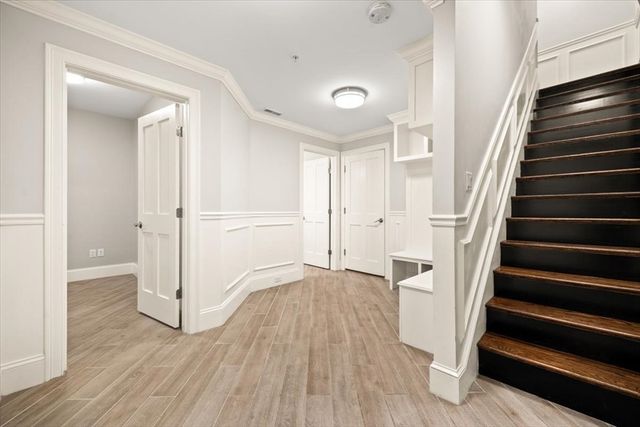 16-26 Dalby St 3, Newton, MA 02458