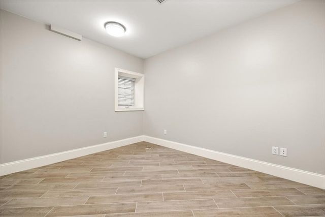 16-26 Dalby St 3, Newton, MA 02458