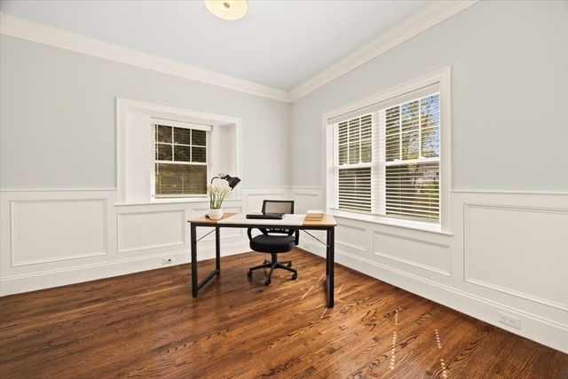 16-26 Dalby St 3, Newton, MA 02458