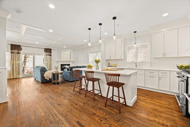 16-26 Dalby St 3, Newton, MA 02458