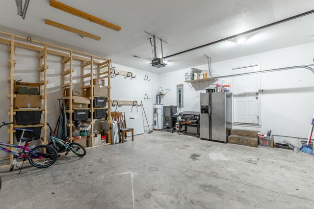 212 Round Tree Drive, Rossville, GA 30741