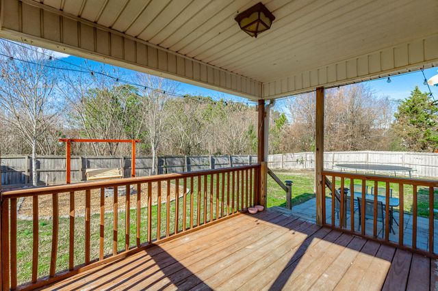 212 Round Tree Drive, Rossville, GA 30741