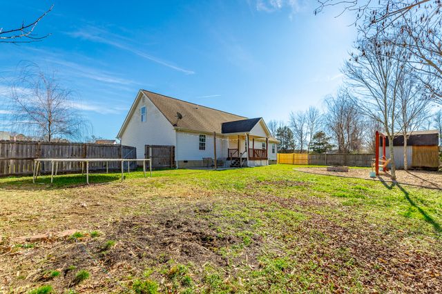 212 Round Tree Drive, Rossville, GA 30741