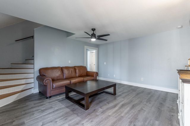 212 Round Tree Drive, Rossville, GA 30741