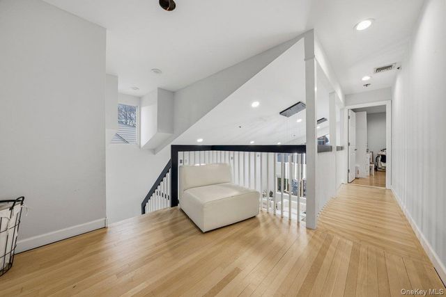 41 Tyndale Place, Yonkers, NY 10701