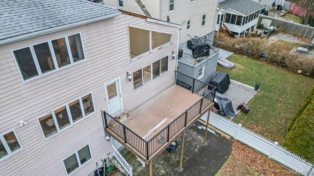 41 Tyndale Place, Yonkers, NY 10701