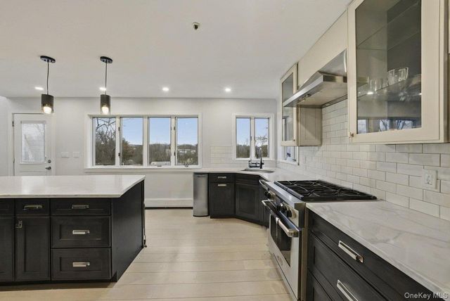 41 Tyndale Place, Yonkers, NY 10701