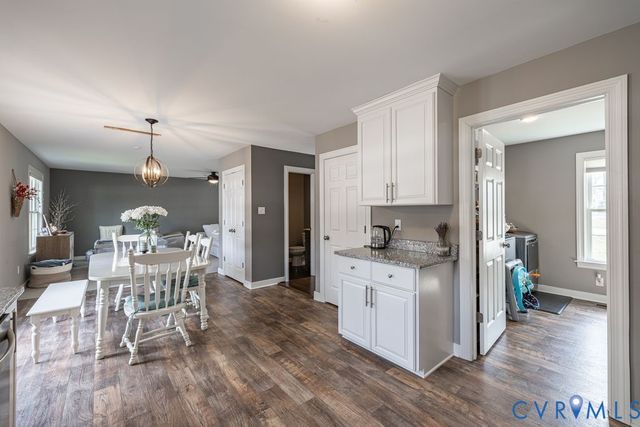 241 Pleasant View Dr, King William, VA 23009