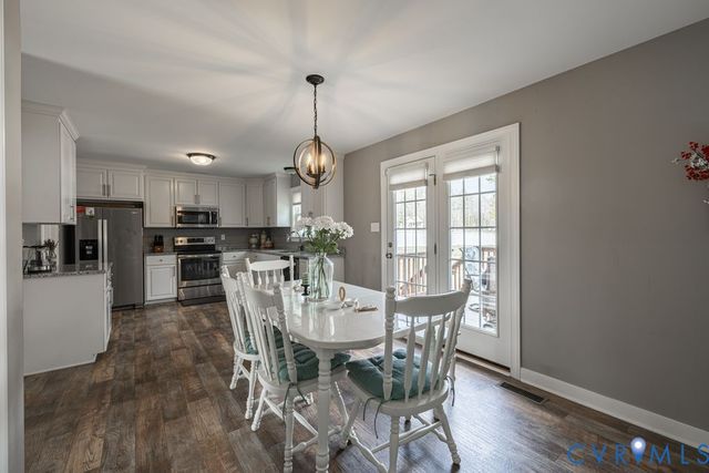 241 Pleasant View Dr, King William, VA 23009