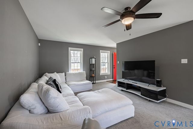 241 Pleasant View Dr, King William, VA 23009