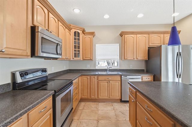 8905 SILK BAY PLACE, Orlando, FL 32827