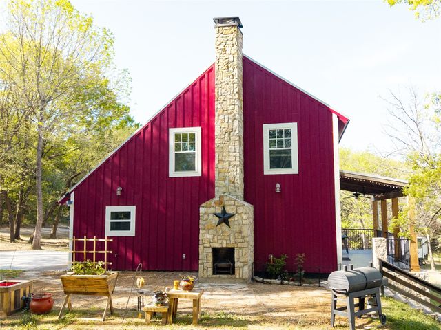 459 County Road 4600, Trenton, TX 75490