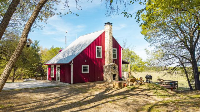 459 County Road 4600, Trenton, TX 75490