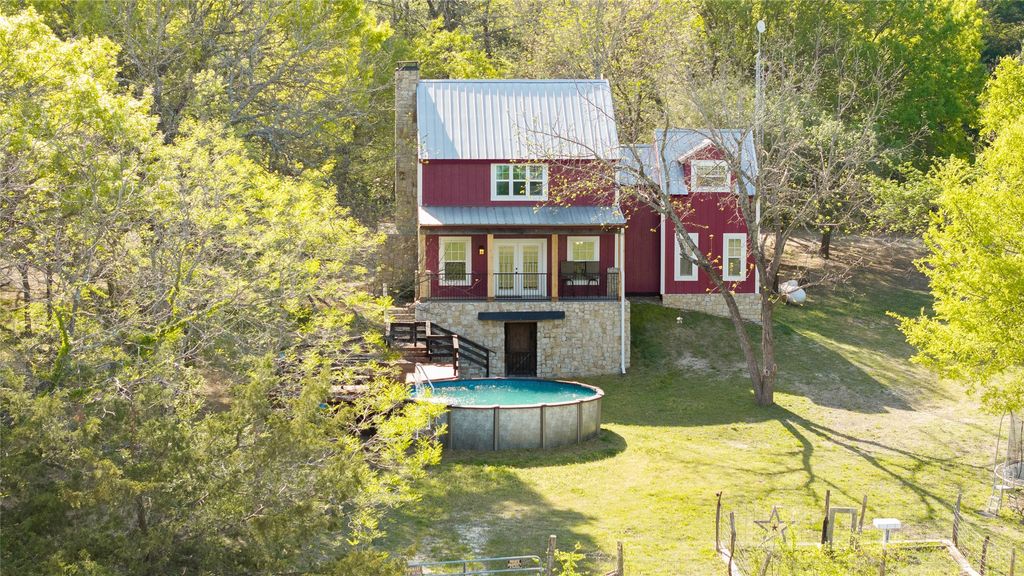 459 County Road 4600, Trenton, TX 75490