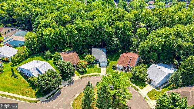 10 MADISON CT, Mount Laurel, NJ 08054