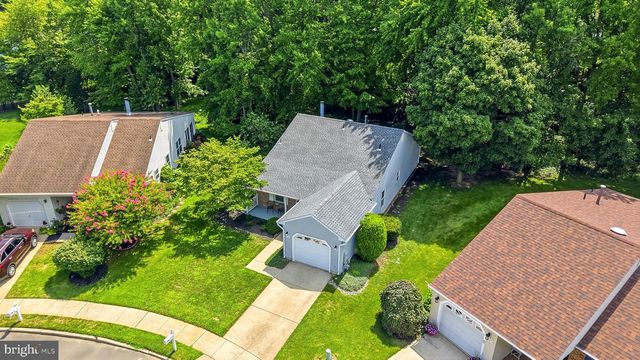10 MADISON CT, Mount Laurel, NJ 08054