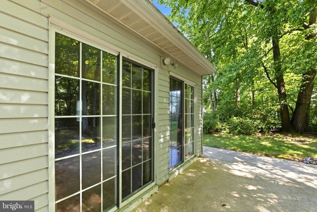 10 MADISON CT, Mount Laurel, NJ 08054