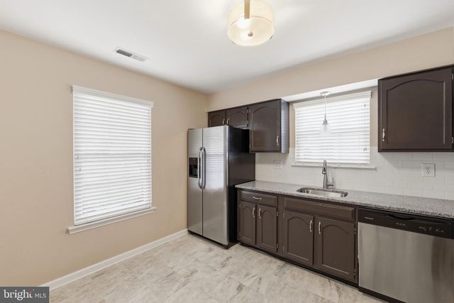 10 MADISON CT, Mount Laurel, NJ 08054