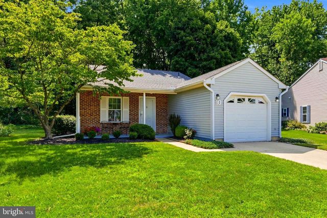 10 MADISON CT, Mount Laurel, NJ 08054