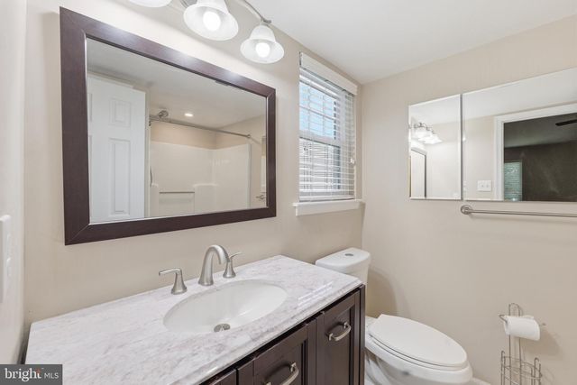 10 MADISON CT, Mount Laurel, NJ 08054