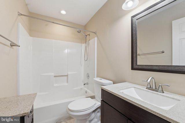 10 MADISON CT, Mount Laurel, NJ 08054