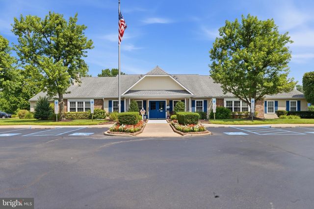 10 MADISON CT, Mount Laurel, NJ 08054
