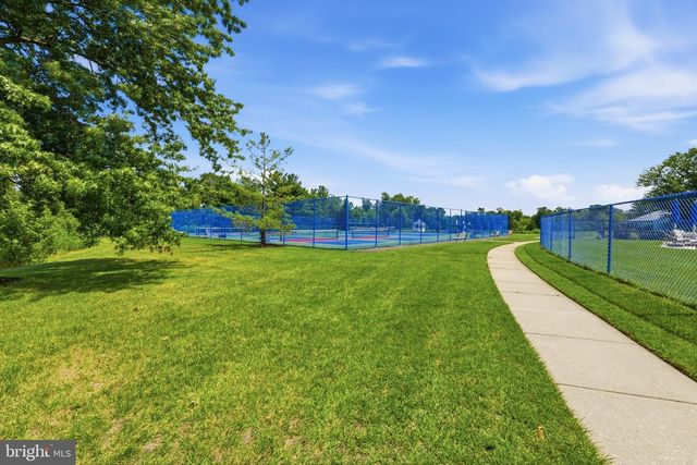 10 MADISON CT, Mount Laurel, NJ 08054