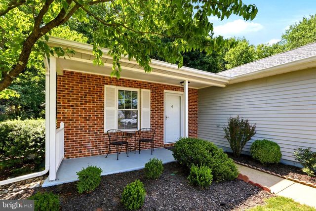 10 MADISON CT, Mount Laurel, NJ 08054