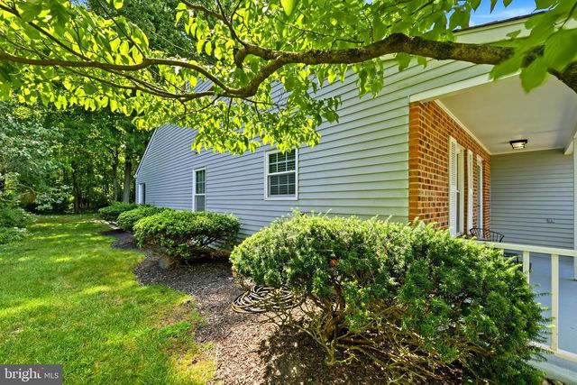 10 MADISON CT, Mount Laurel, NJ 08054
