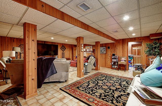 105 Kingfisher Court, Kingsport, TN 37663