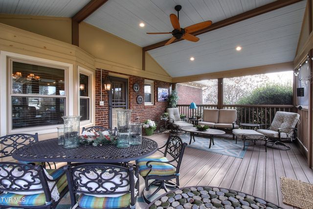 105 Kingfisher Court, Kingsport, TN 37663