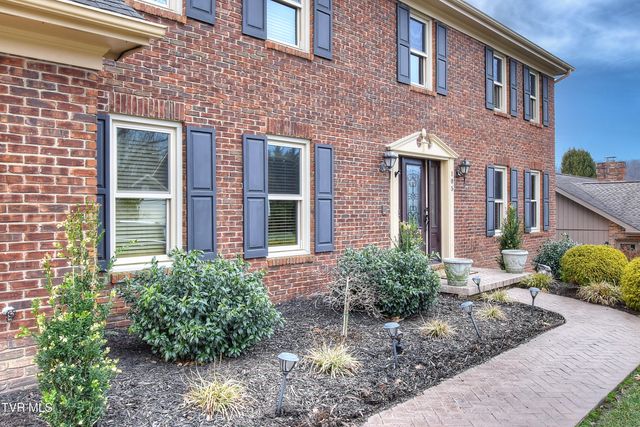 105 Kingfisher Court, Kingsport, TN 37663