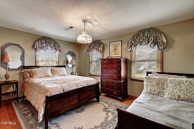 105 Kingfisher Court, Kingsport, TN 37663