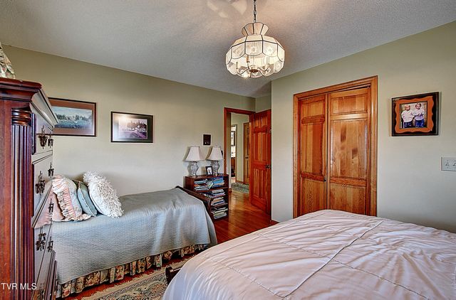 105 Kingfisher Court, Kingsport, TN 37663