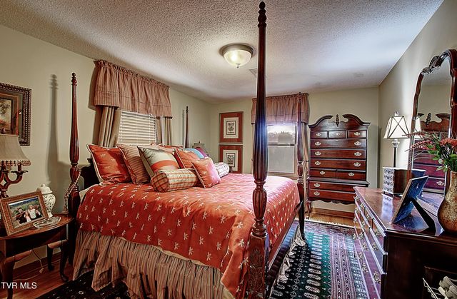 105 Kingfisher Court, Kingsport, TN 37663