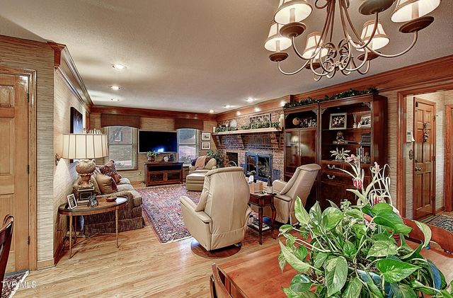 105 Kingfisher Court, Kingsport, TN 37663