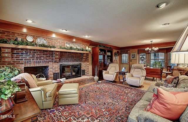 105 Kingfisher Court, Kingsport, TN 37663