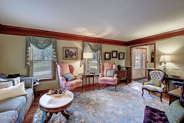 105 Kingfisher Court, Kingsport, TN 37663