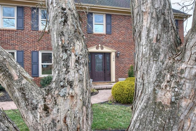 105 Kingfisher Court, Kingsport, TN 37663